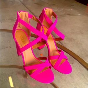 Pink cross strap platform heels - brand new